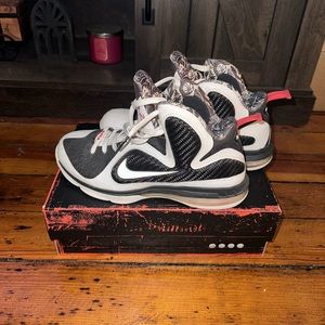 Lebron 9 Freegum (Scarface)